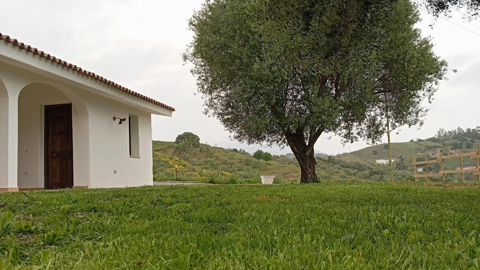 Agriturismo Neunele Loculi 0*,  Italien